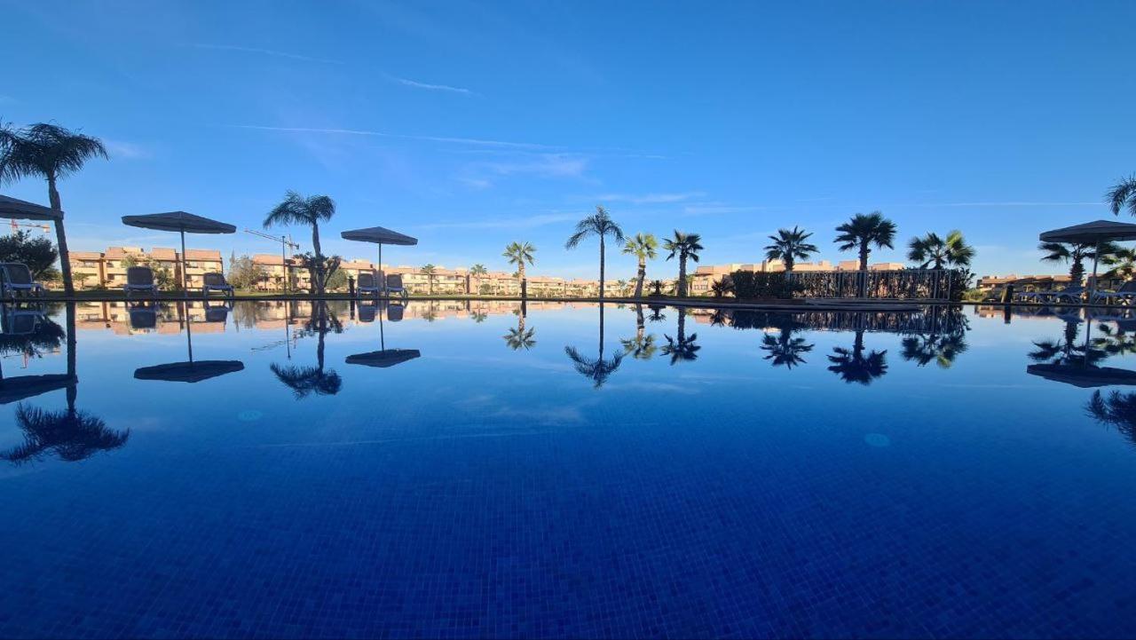 Mini-Villa Situee Dans Une Residence Prestigia A Marrakech, Avec Une Vue Sur La Piscine Et Le Golf Une Securite 24H Sur 24 Et Une Proximite Ideale De L Aeroport 5 Minutes C Est Une Offre Parfaite Pour Des Vacances Marraquexe Exterior foto