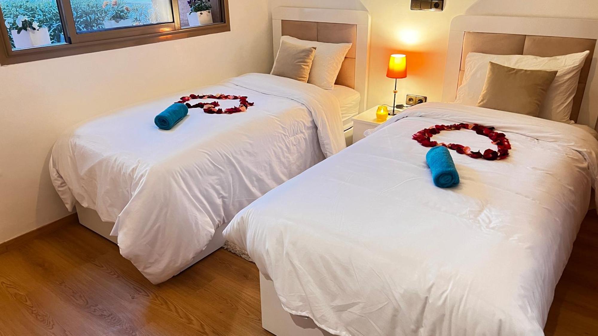 Mini-Villa Situee Dans Une Residence Prestigia A Marrakech, Avec Une Vue Sur La Piscine Et Le Golf Une Securite 24H Sur 24 Et Une Proximite Ideale De L Aeroport 5 Minutes C Est Une Offre Parfaite Pour Des Vacances Marraquexe Exterior foto